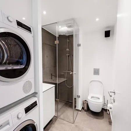 Daire Fantastic 2-bed With Large Private Balcony Odense