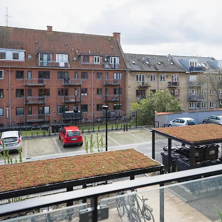 Apartment Fantastic 2-bed With Large Private Balcony